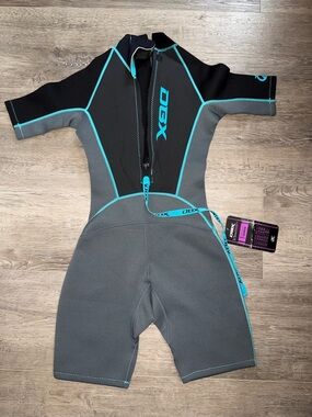 DBX Women’s  Short-Sleeve Swim Neoprene Rashguard in Gray with Teal Trim